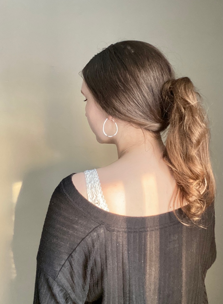 3 Ways to Style Your Hair with Claw Clips – Megan Roshak